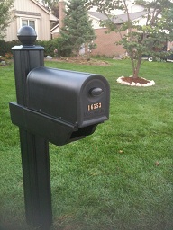 Rubbermaid brand combo - 'Hamilton' Plastic Mailbox - 'Arbor' Post